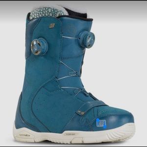 K2 Contour Snowboarding boots